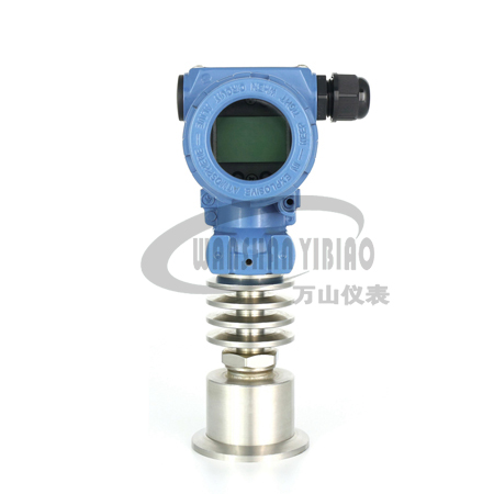 High temperature type liquid level transmitter